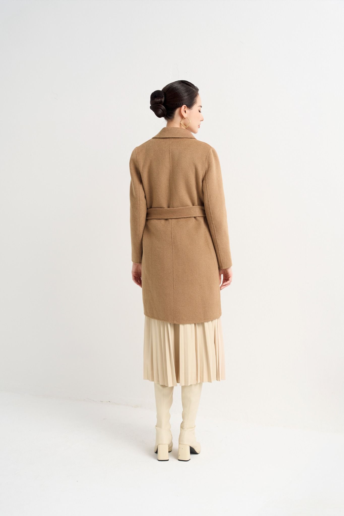 MĂNG TÔ DẠ NÂU AK68082