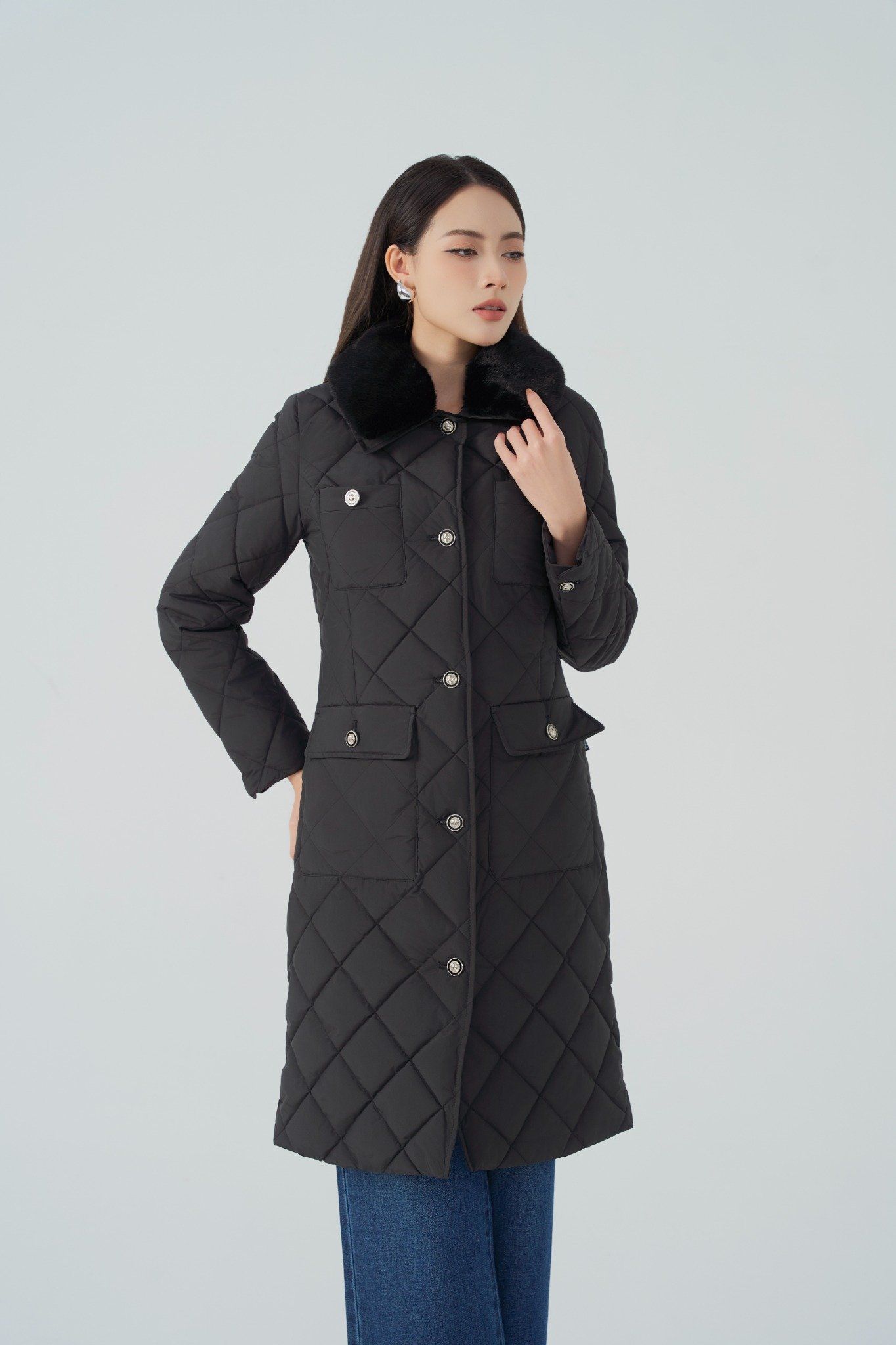 ÁO PHAO ĐEN CỔ LÔNG AK66082