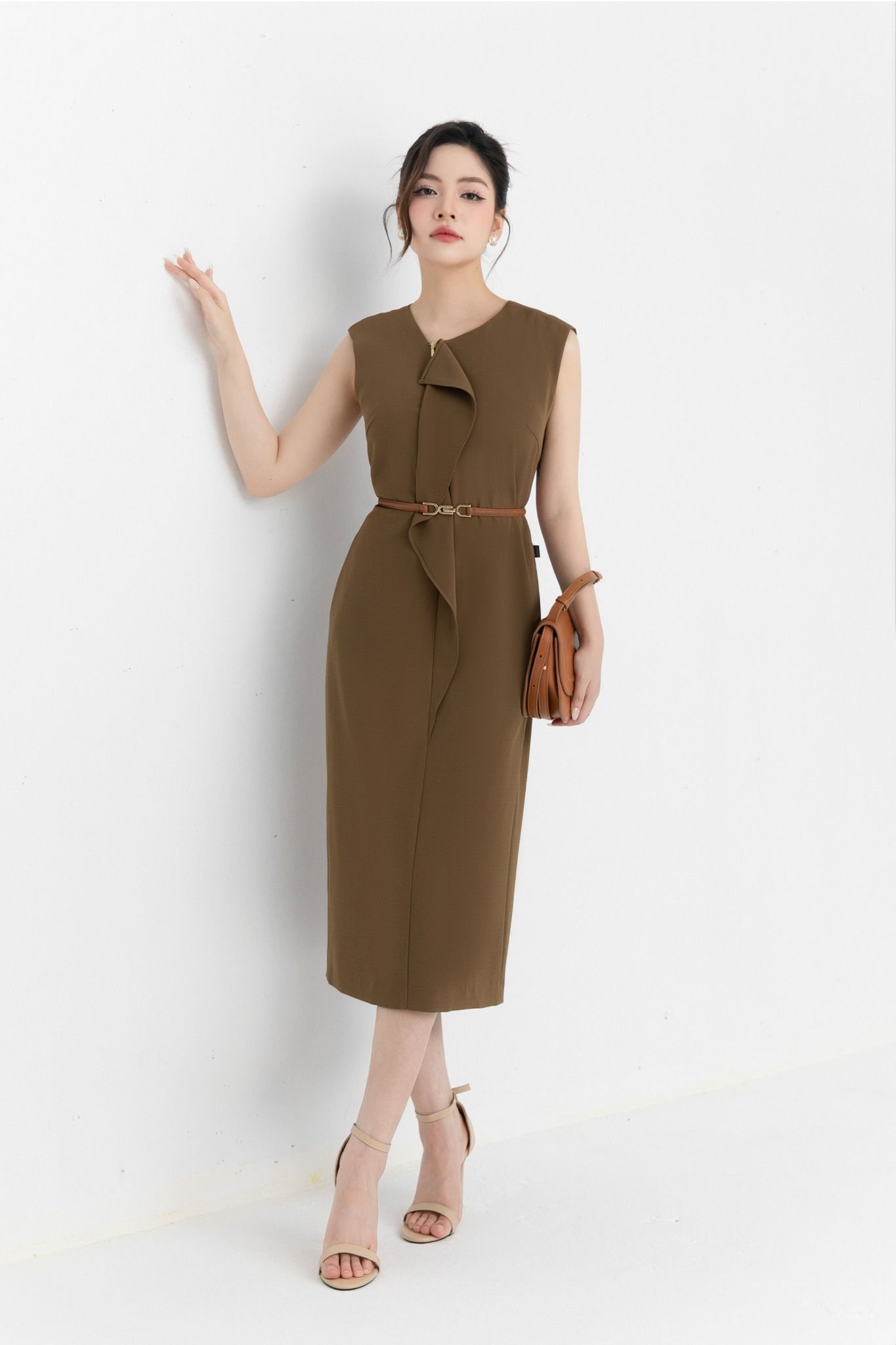 ĐẦM KHÔNG TAY D06382