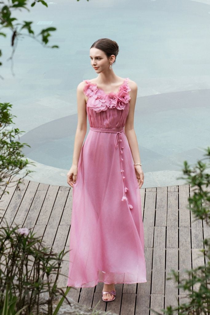 ĐẦM MAXI ĐÍNH HOA 3D D00342