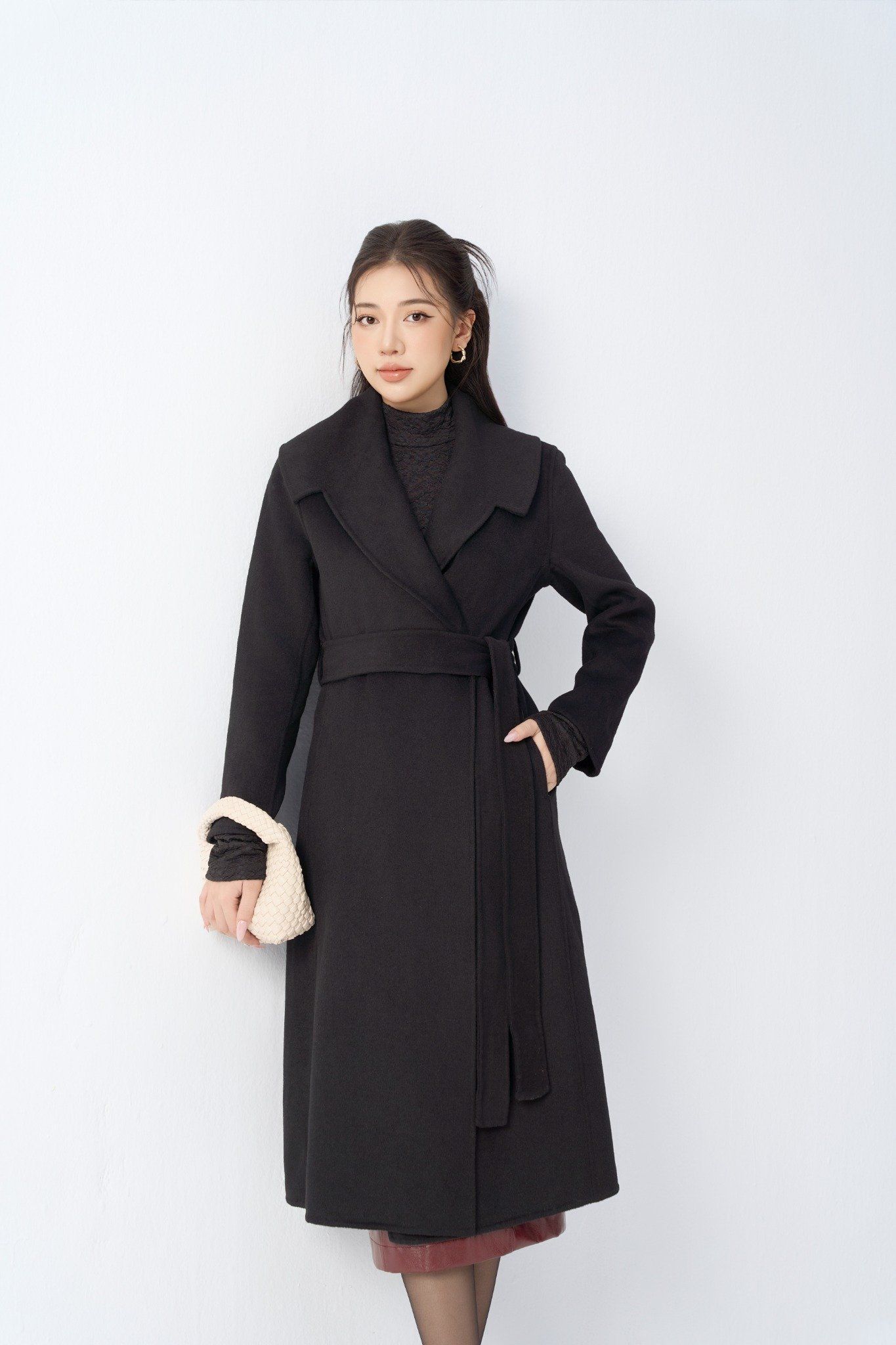 MĂNG TÔ DẠ ĐEN AK68022