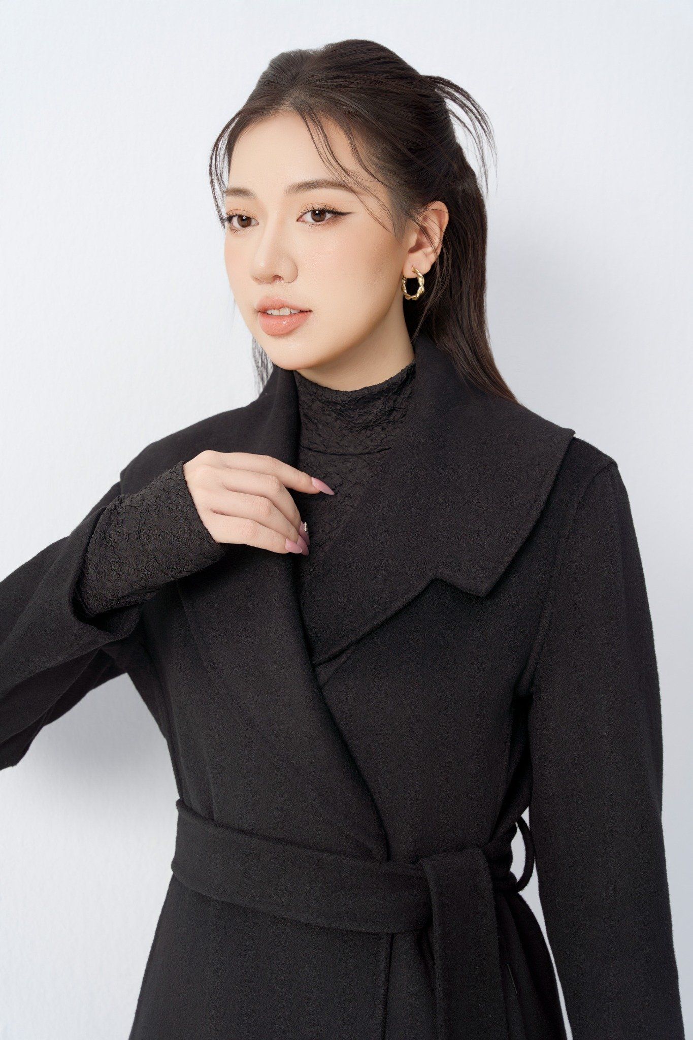 MĂNG TÔ DẠ ĐEN AK68022