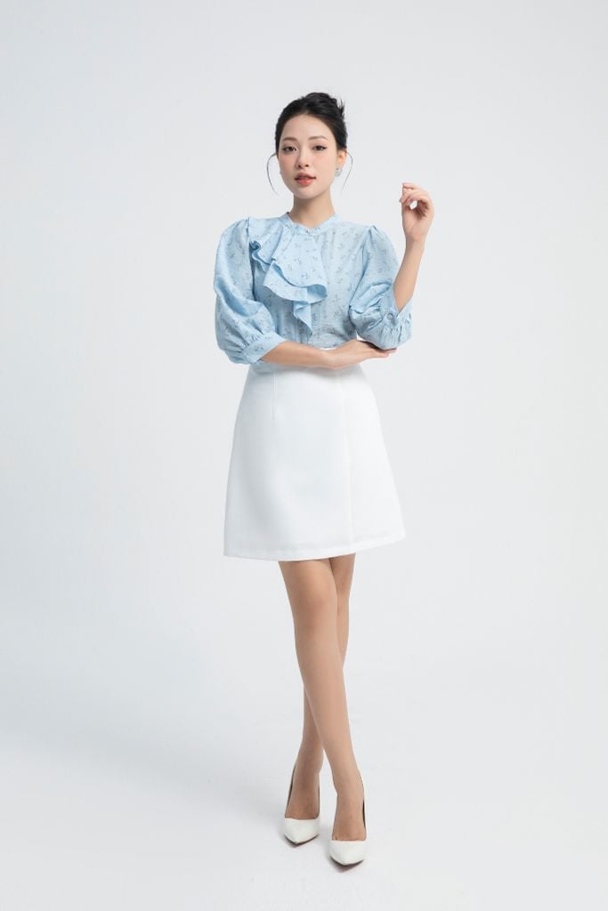 CHÂN VÁY TRẮNG CHỮ A Z00642