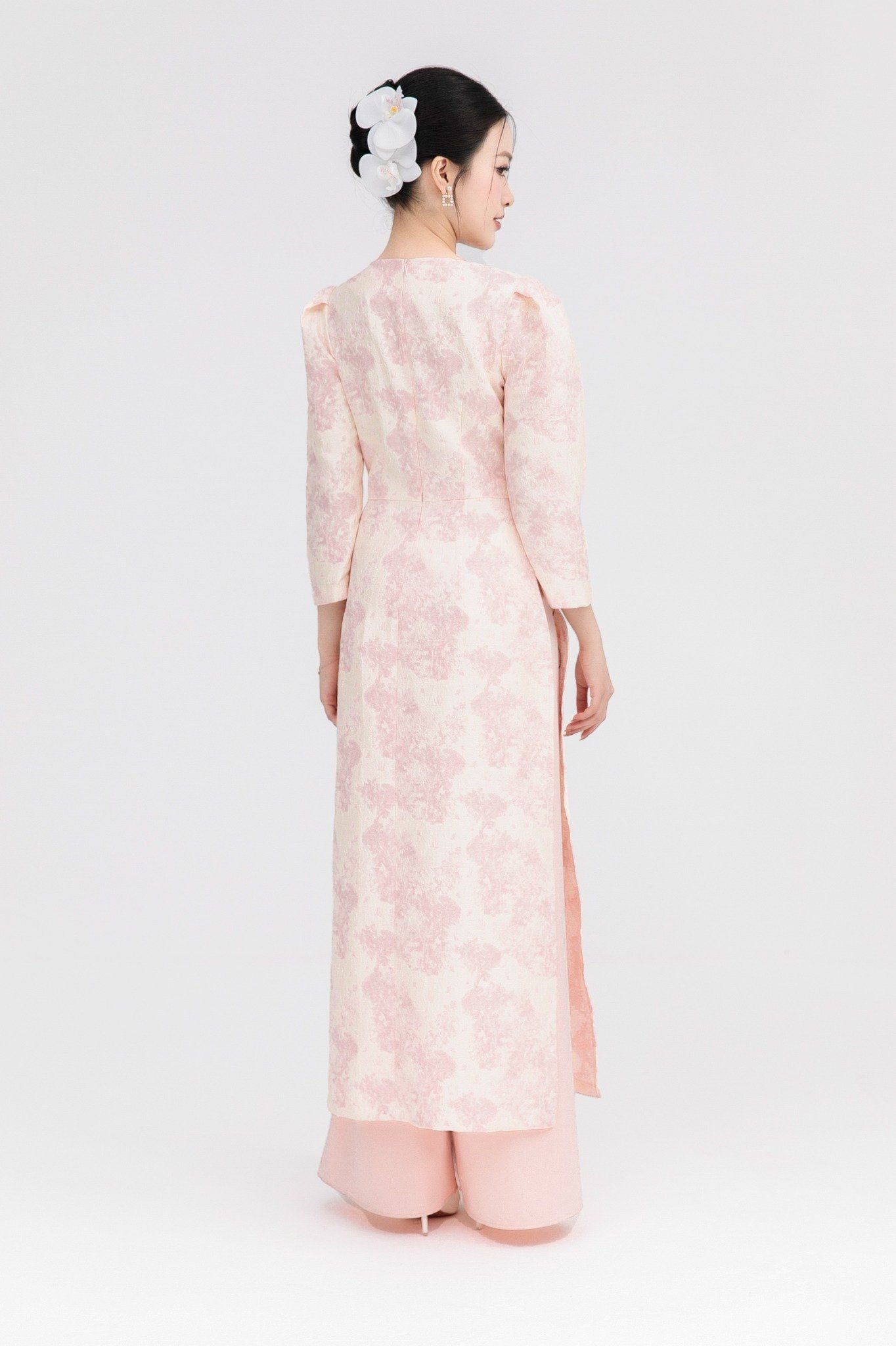 ÁO DÀI GẤM ĐÍNH CƯỜM AD13812