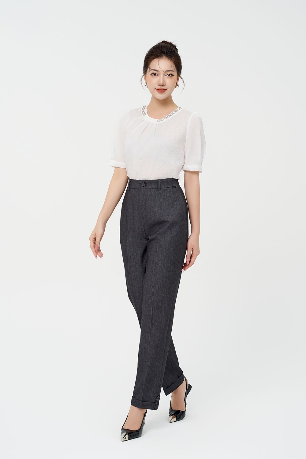 SƠ MI TRẮNG CỔ ĐÍNH ĐÁ SM41982