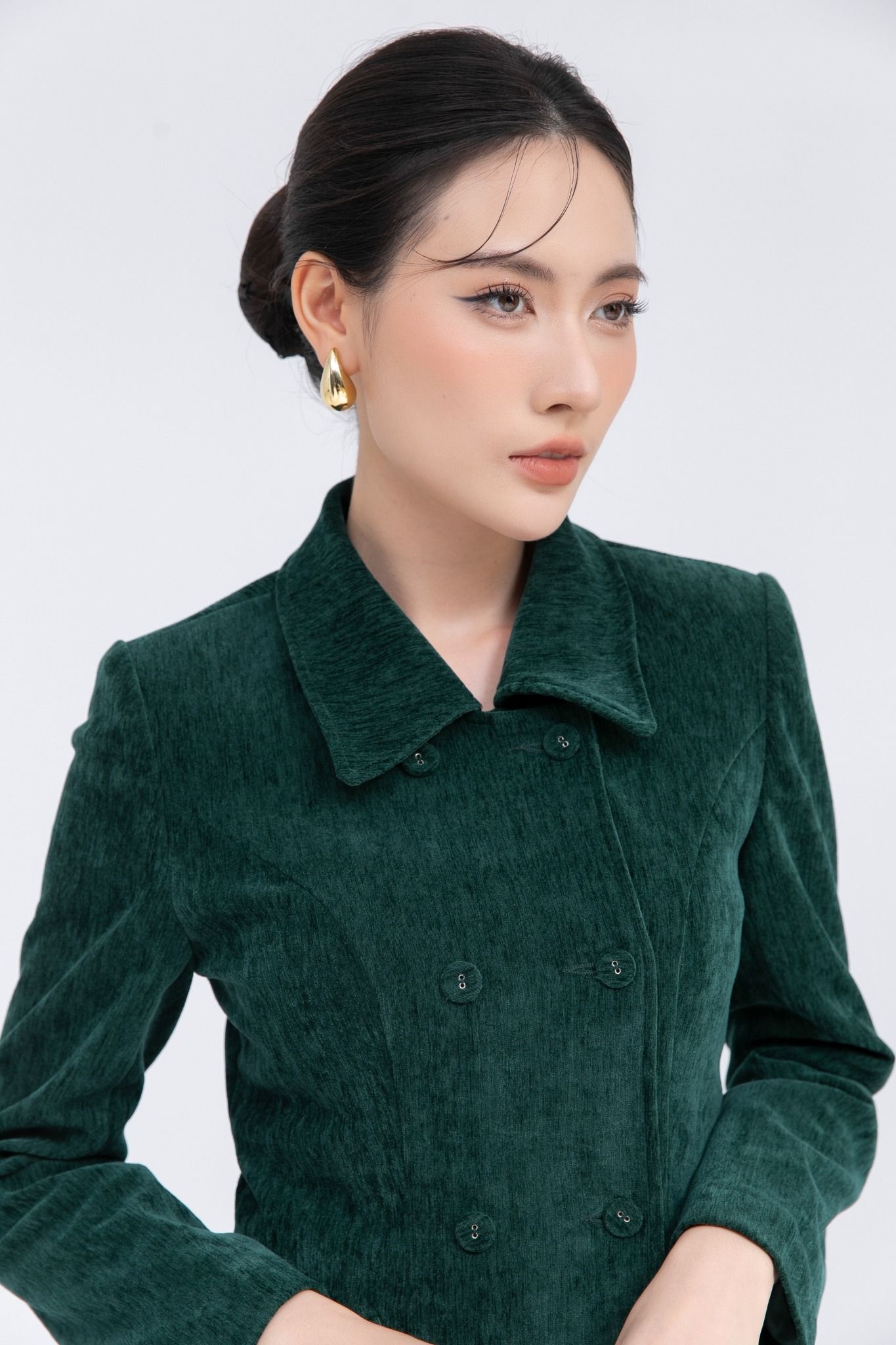 ÁO KHOÁC NHUNG CỔ BẺ AK09202