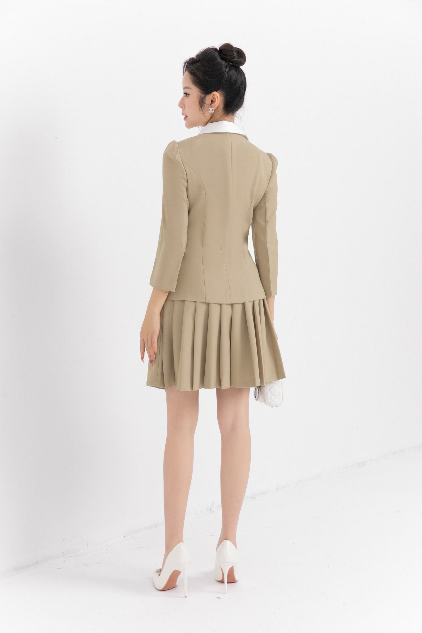 ÁO VEST CỔ NHỌN AK15792