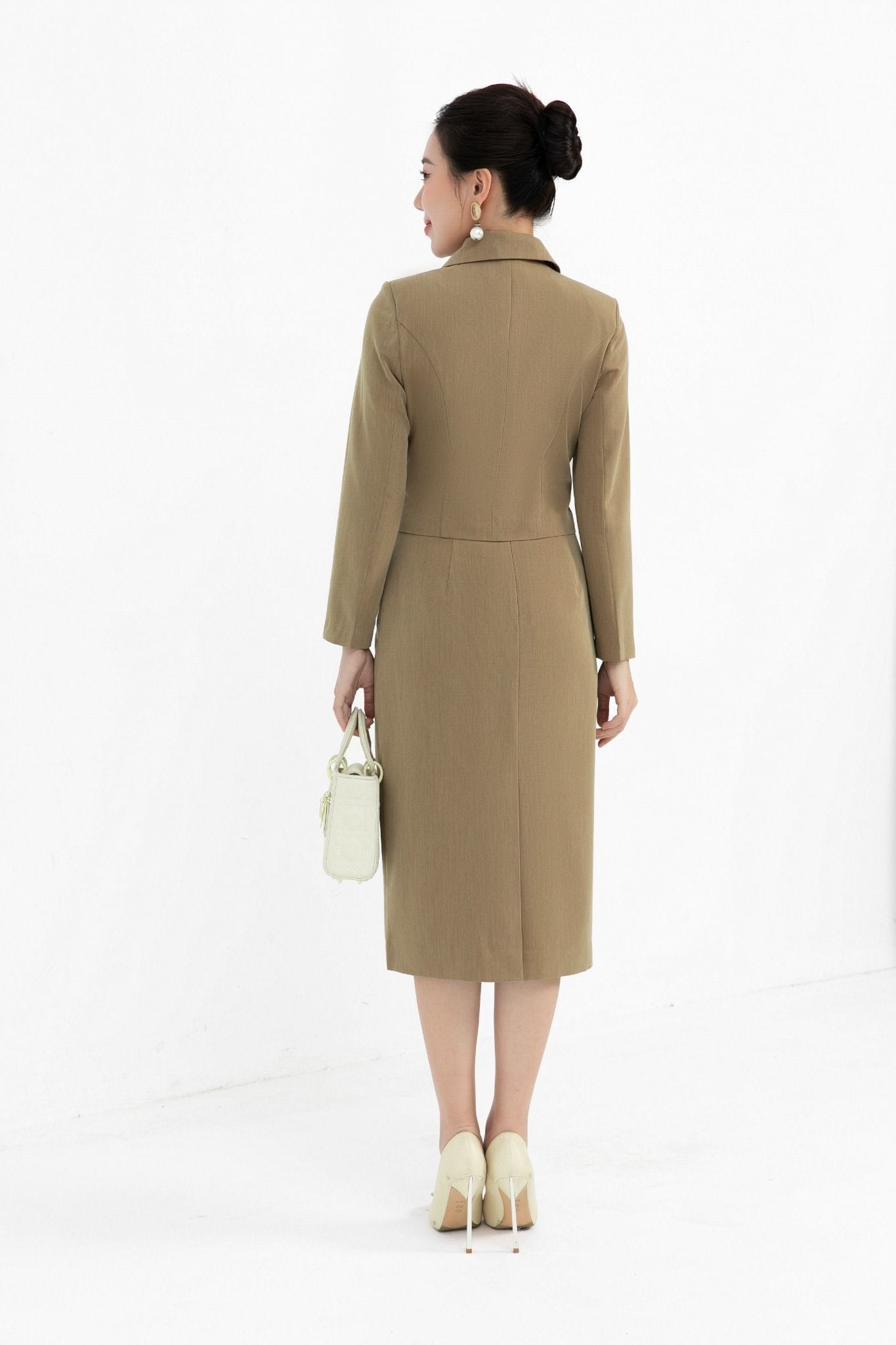 CHÂN VÁY BÚT CHÌ Z15922