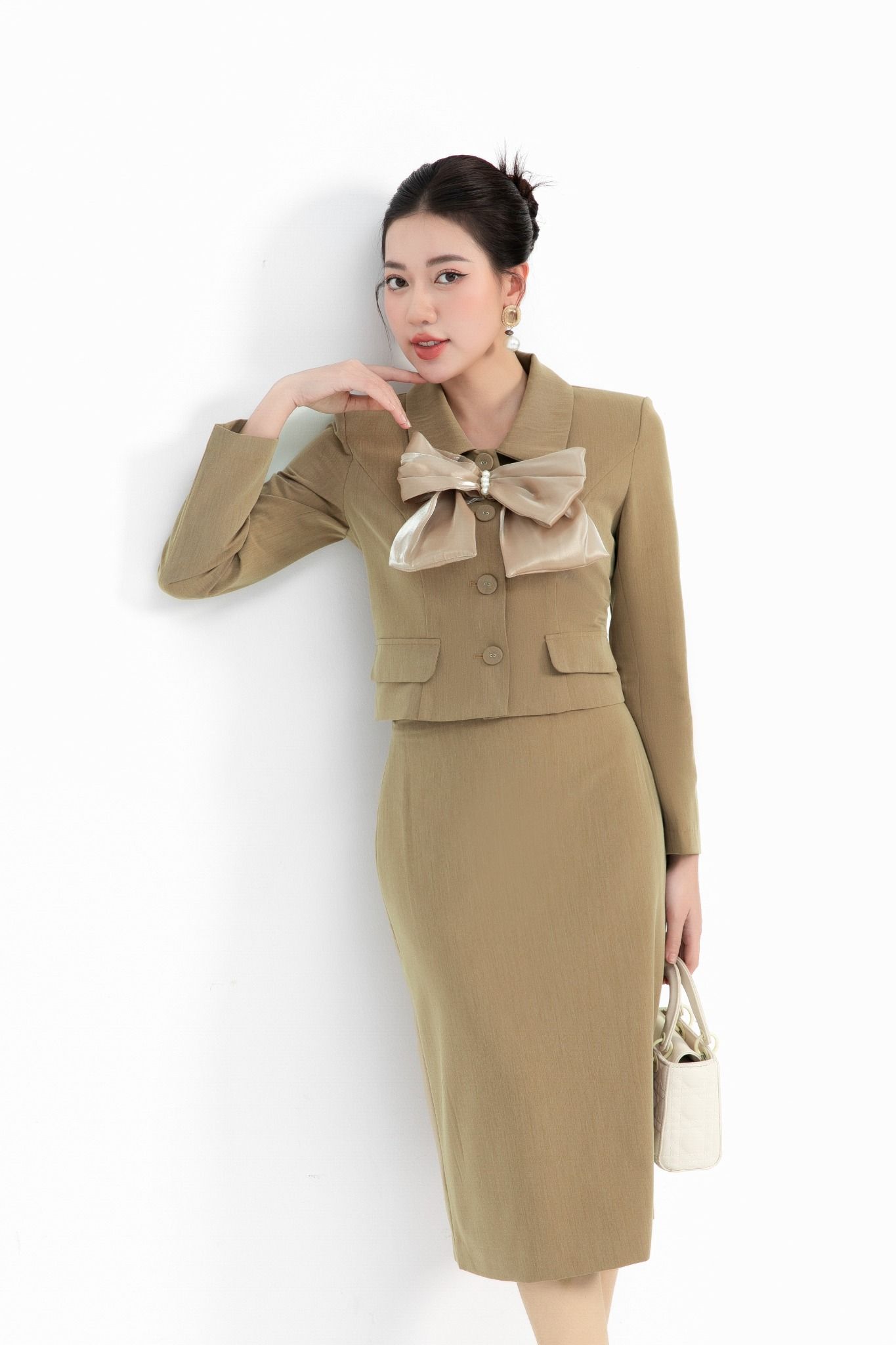 CHÂN VÁY BÚT CHÌ Z15922