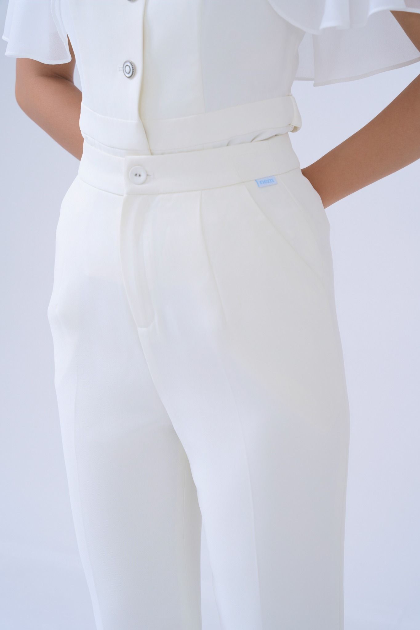 QUẦN TRẮNG ỐNG ĐỨNG Q18752