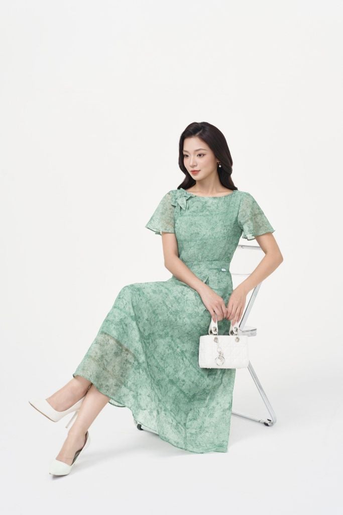 ĐẦM VOAN TAY RỦ D02242