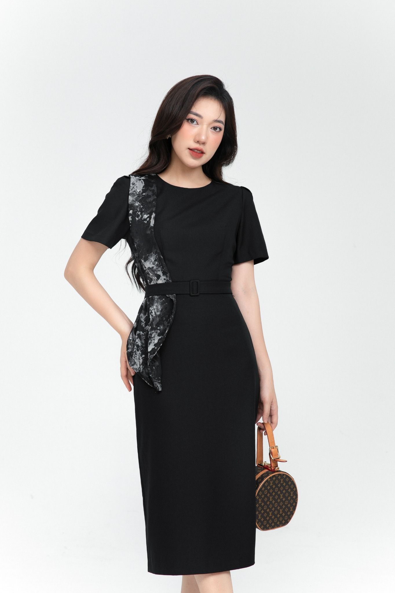 ĐẦM ÔM ĐEN D02992