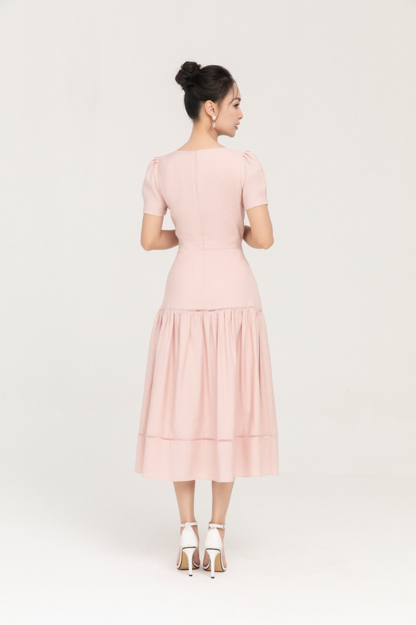 ĐẦM HỒNG THIẾT KẾ ĐÍNH CƯỜM D03112