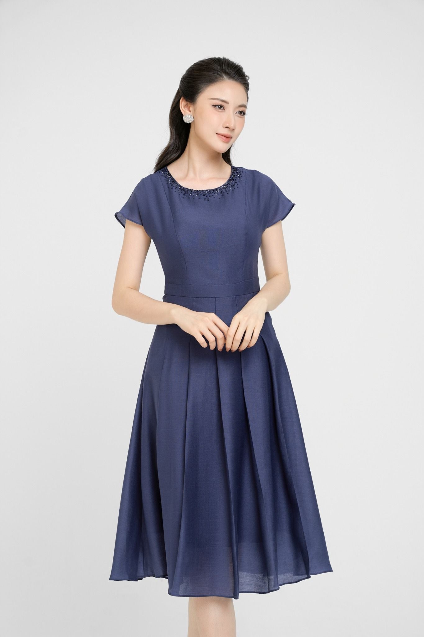 ĐẦM THIẾT KẾ ĐÍNH CƯỜM D05082