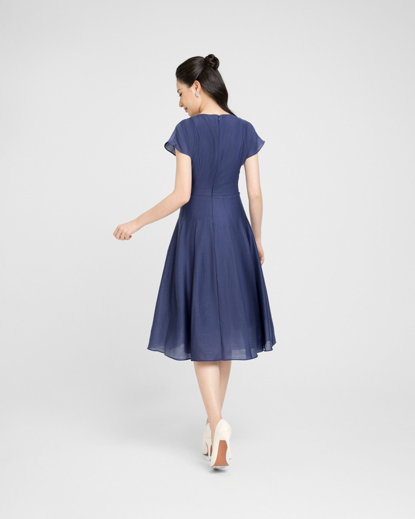 ĐẦM THIẾT KẾ ĐÍNH CƯỜM D05082