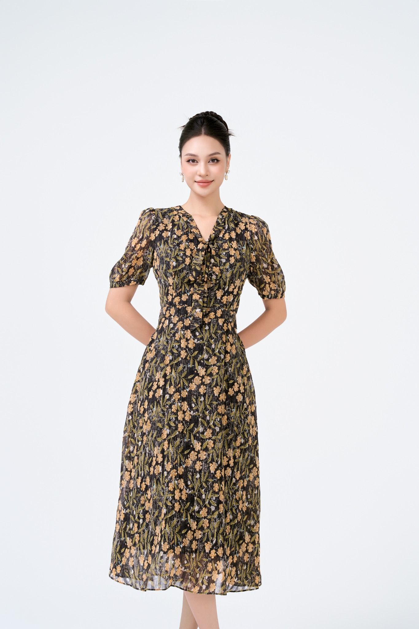 ĐẦM HOA CỔ NƠ D06372