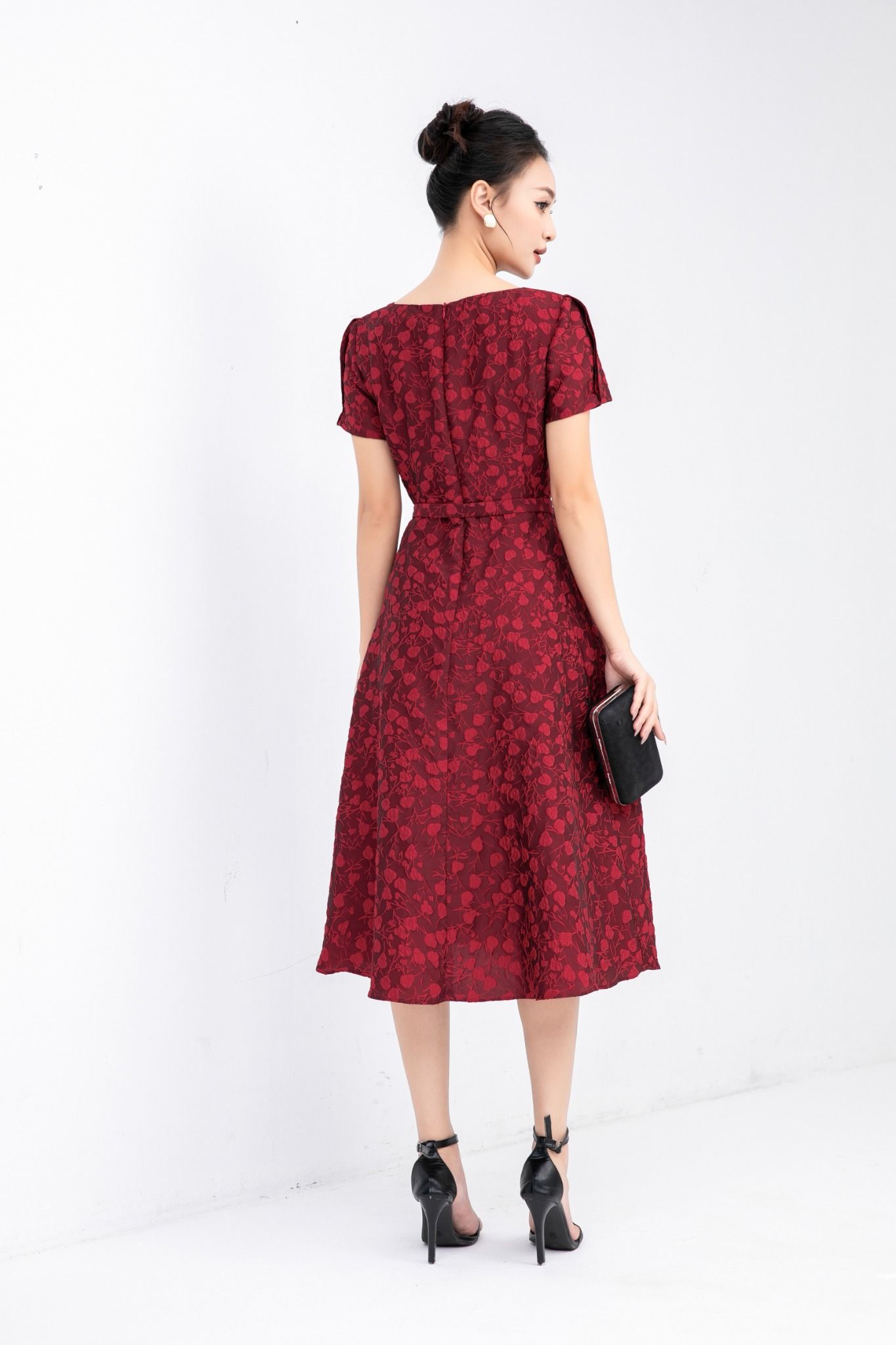 ĐẦM TIỆC GẤM D06482