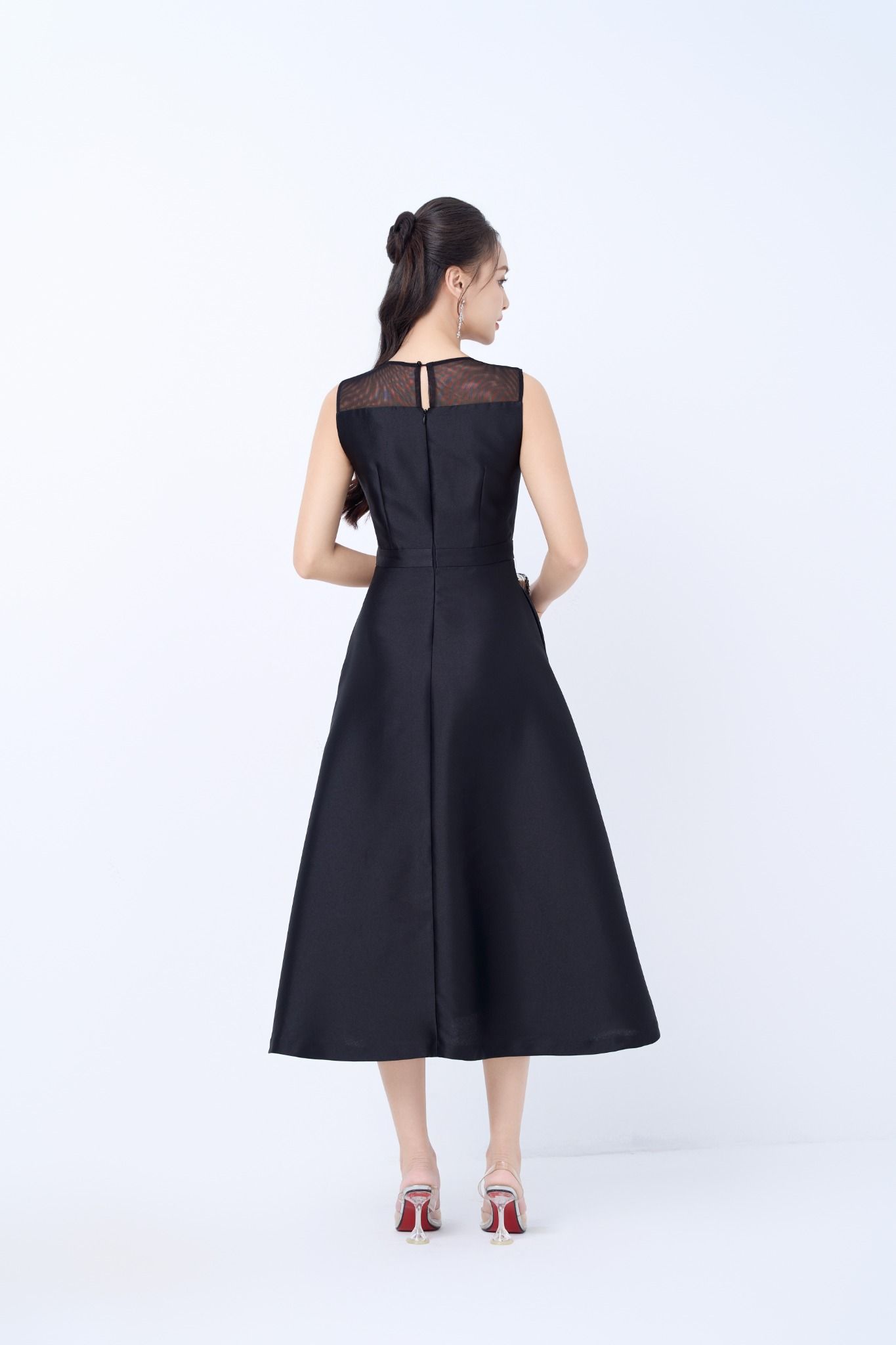 ĐẦM TIỆC CỔ ĐÍNH CƯỜM D08082