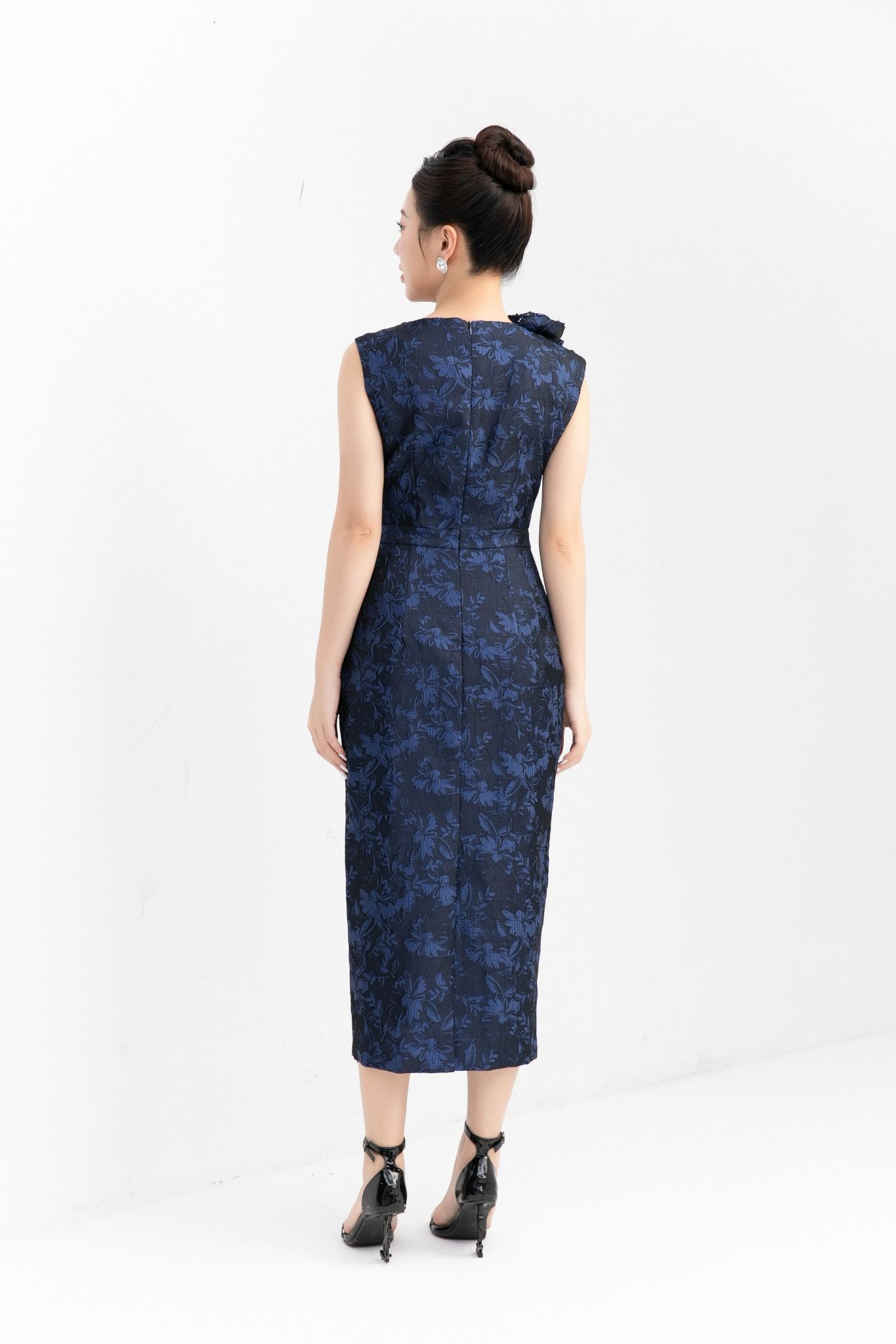 ĐẦM TIỆC GẤM HOA XANH D08112