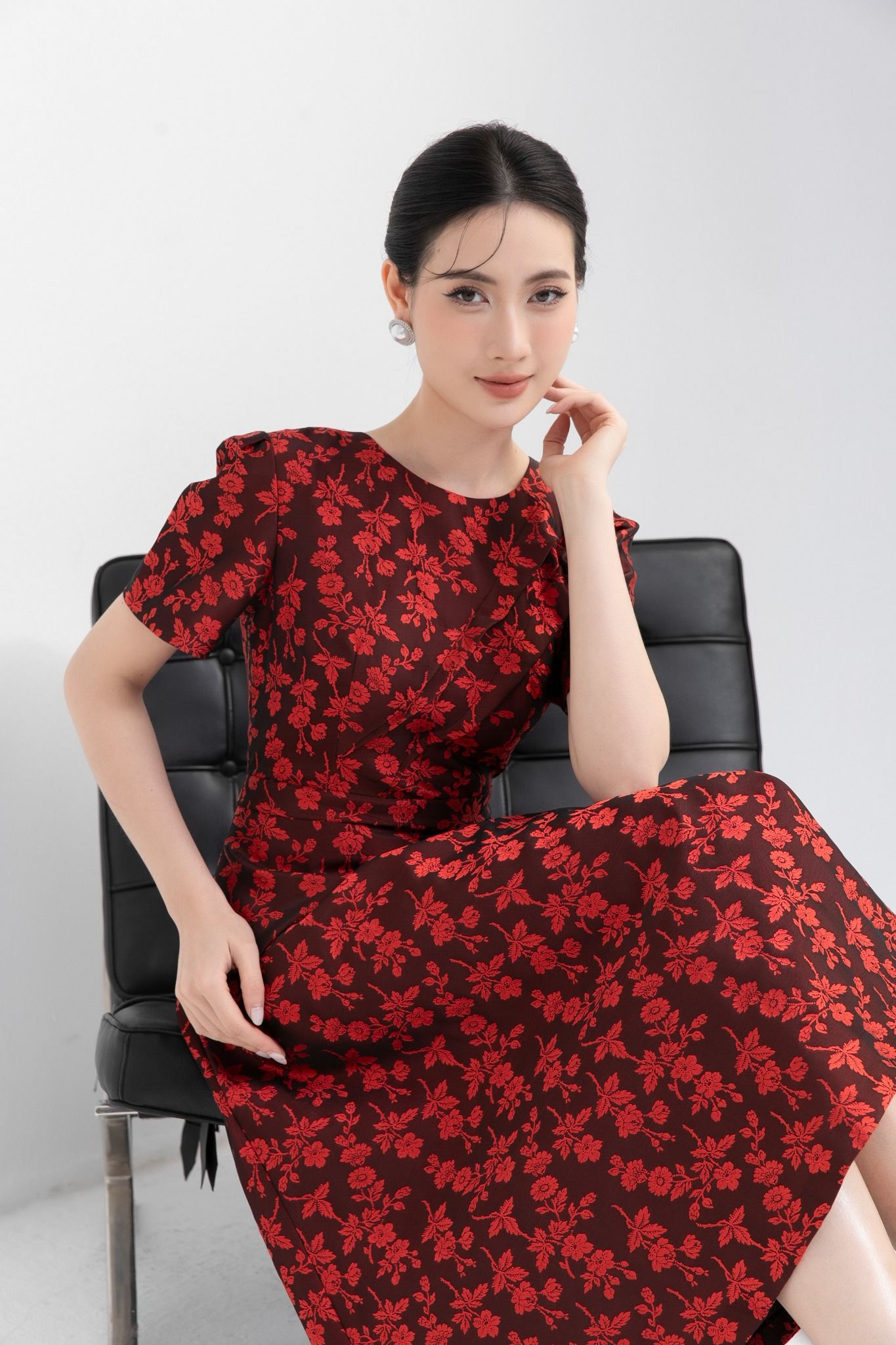 ĐẦM GẤM HOA ĐỎ D10372