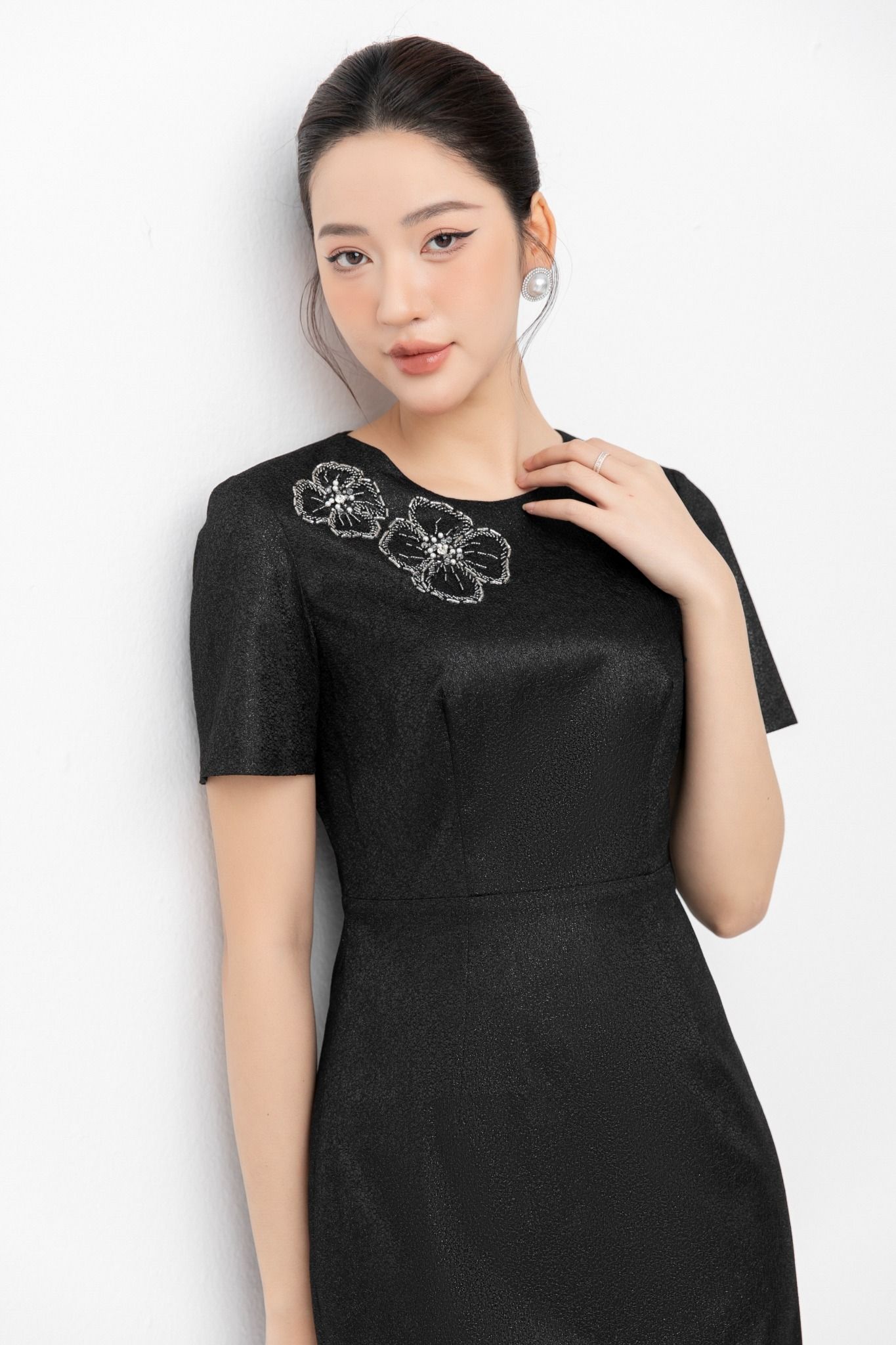 ĐẦM TIỆC ĐEN ĐÍNH CƯỜM D12422