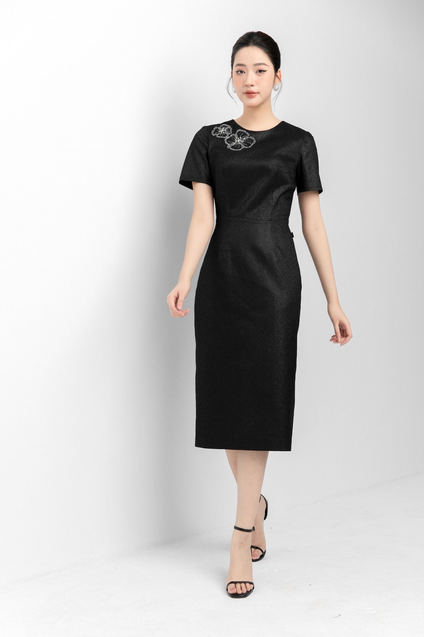 ĐẦM TIỆC ĐEN ĐÍNH CƯỜM D12422