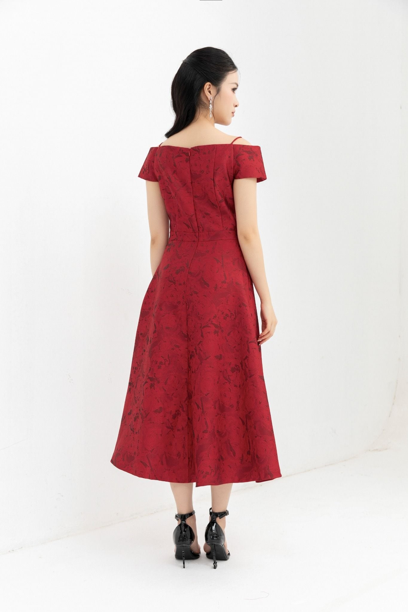 ĐẦM TIỆC GẤM ĐỎ D12752