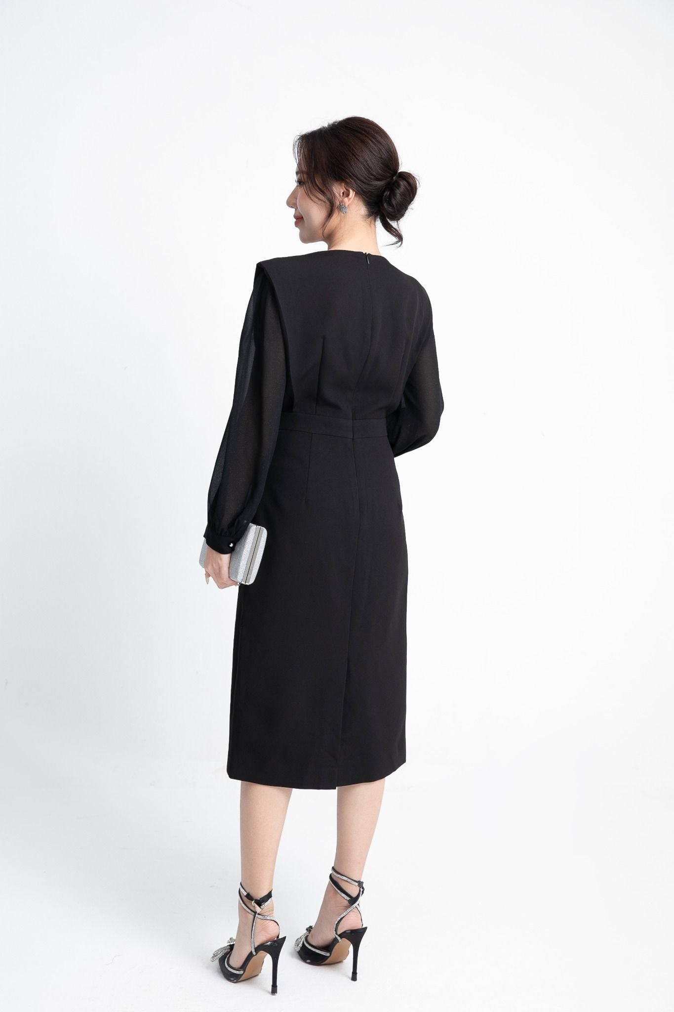 ĐẦM THIẾT KẾ TAY VOAN D15122