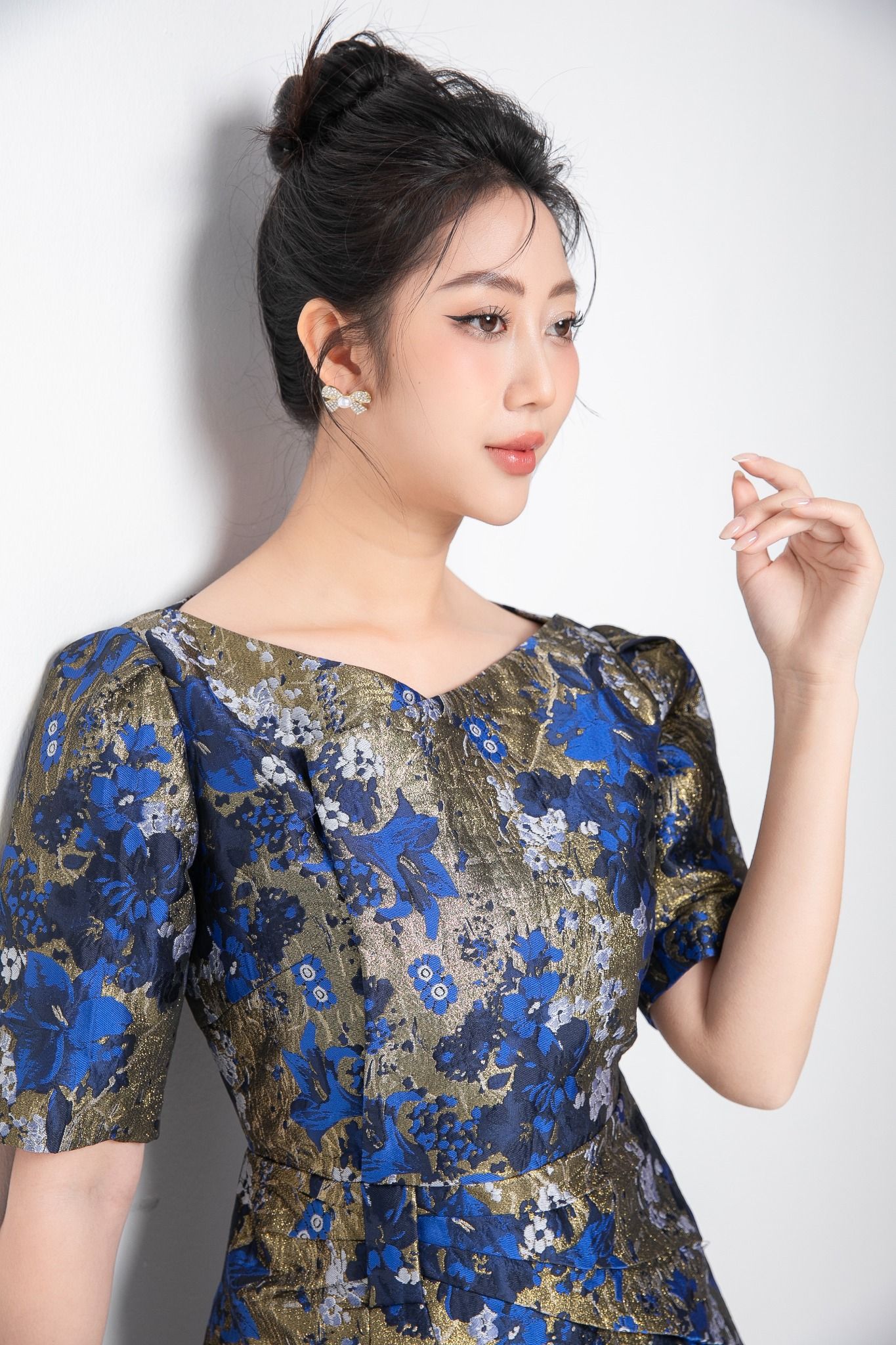 ĐẦM GẤM HOA D15502