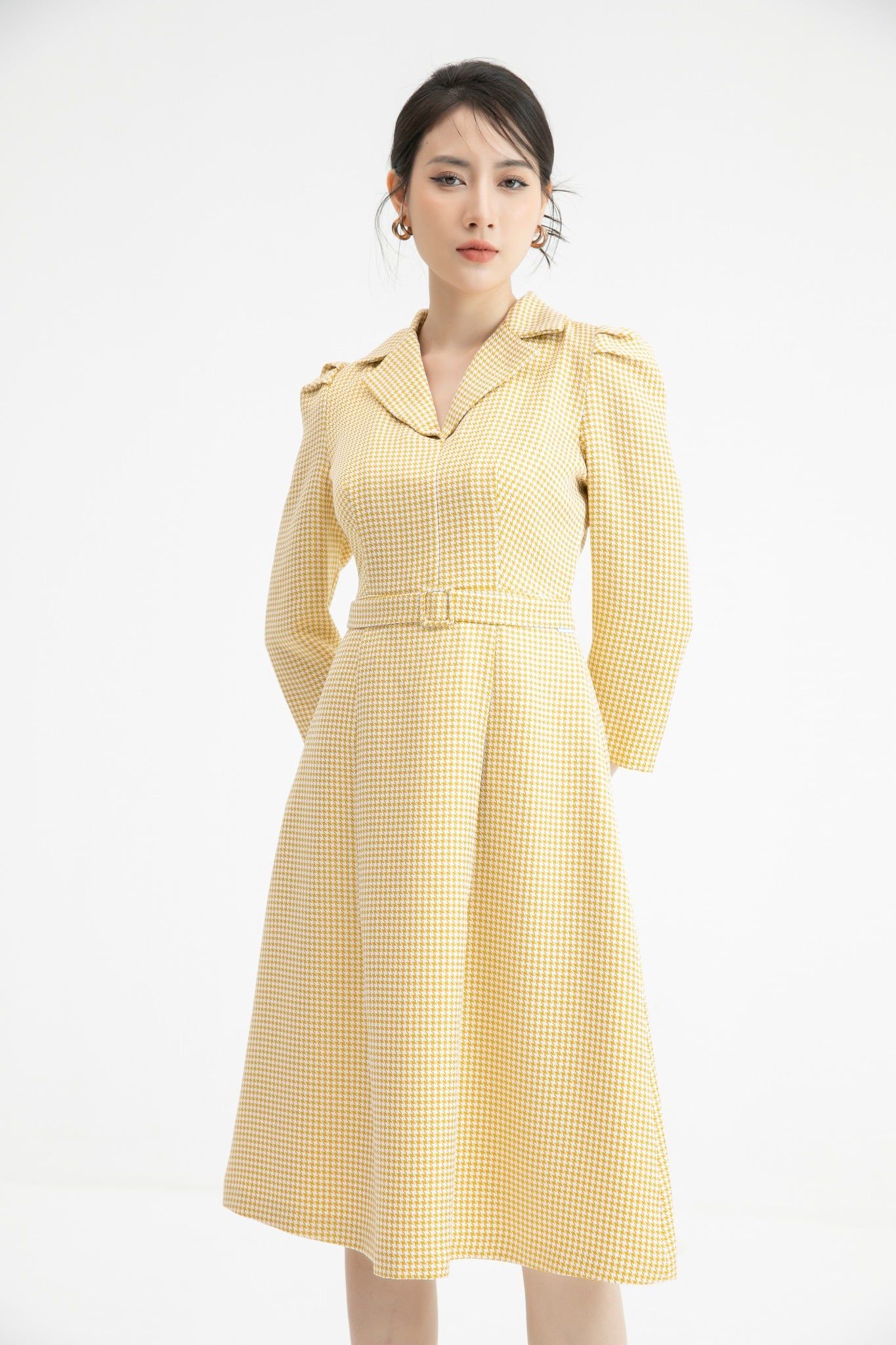 ĐẦM CỔ VEST D16802