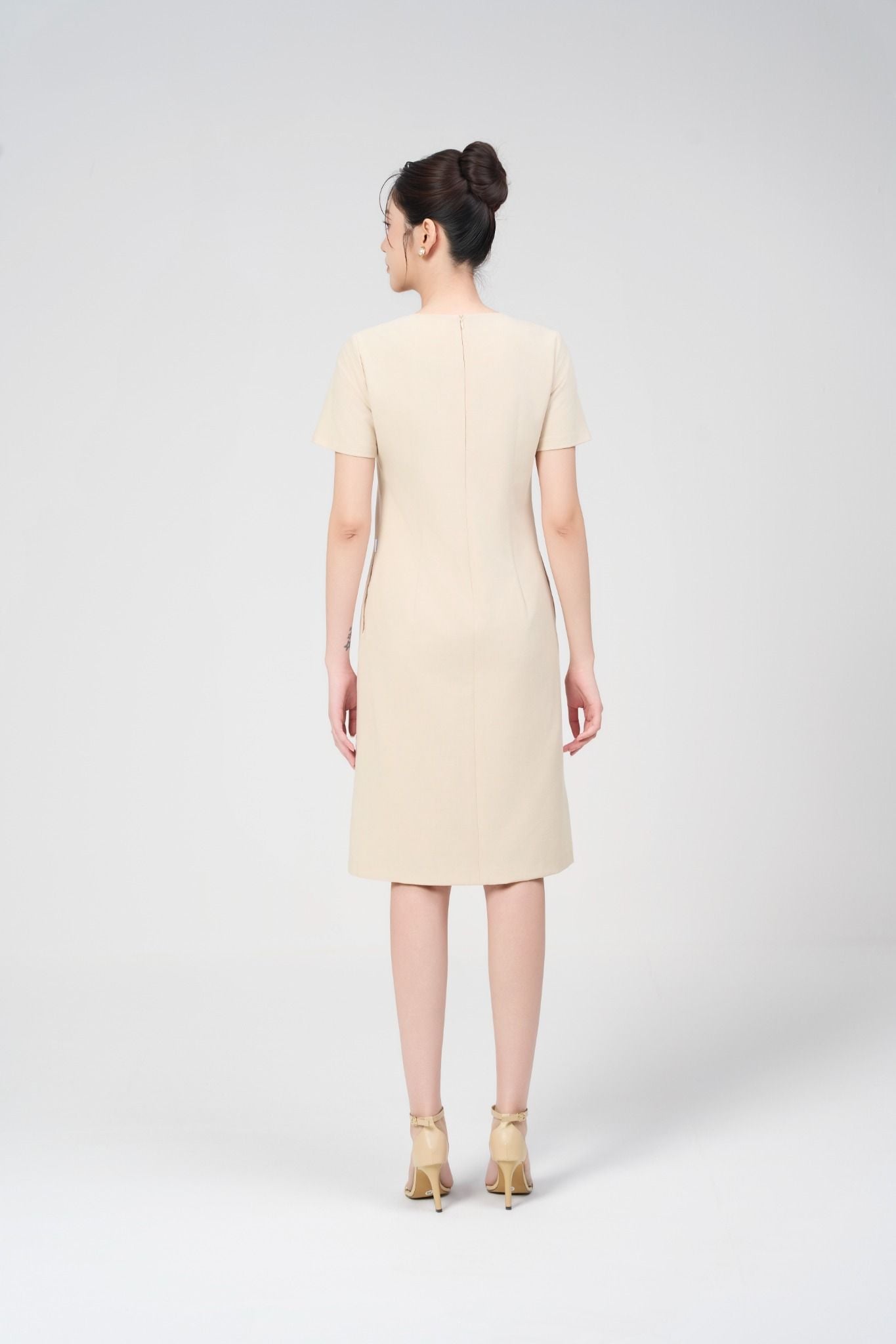 ĐẦM SUÔNG THÊU HOA D18052