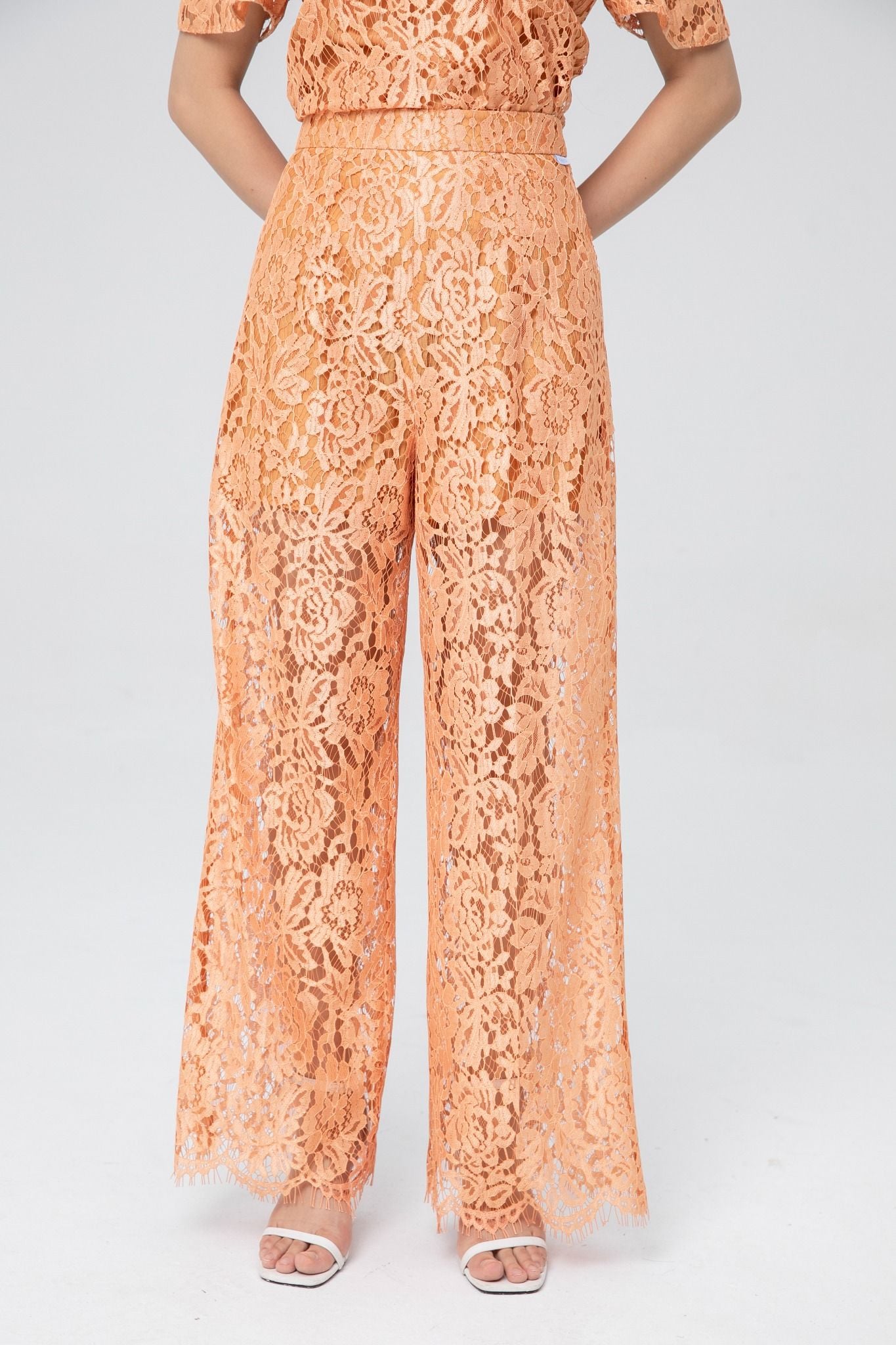 QUẦN SUÔNG REN Q00402