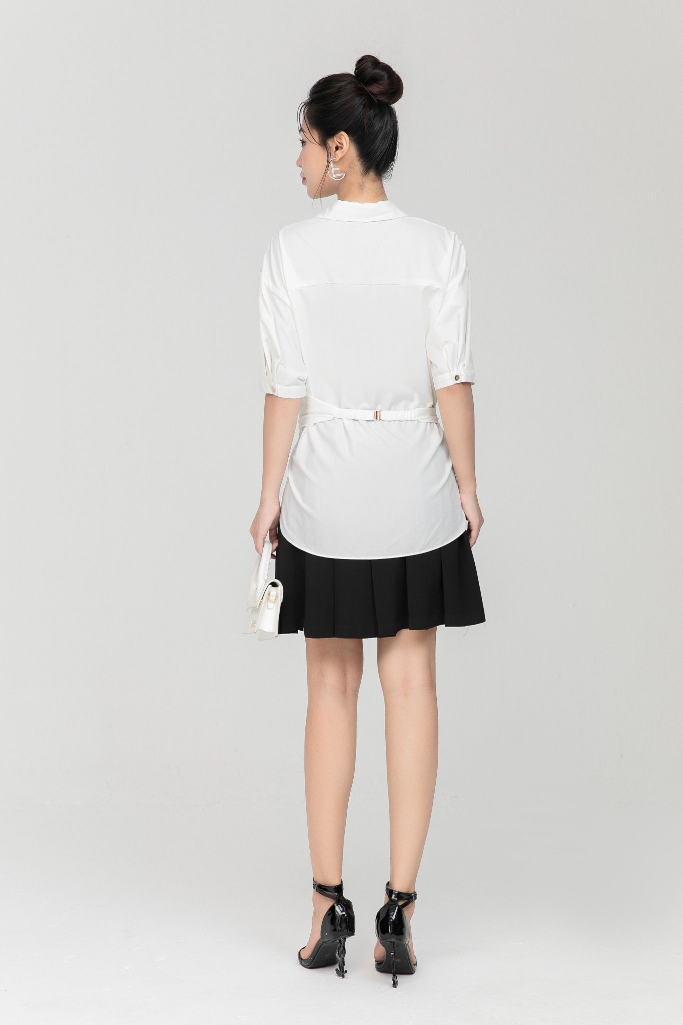 ÁO SƠ MI XOẮN EO SM02462