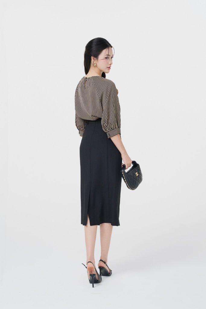  ÁO KẺ ĐÍNH HOA SM02562 