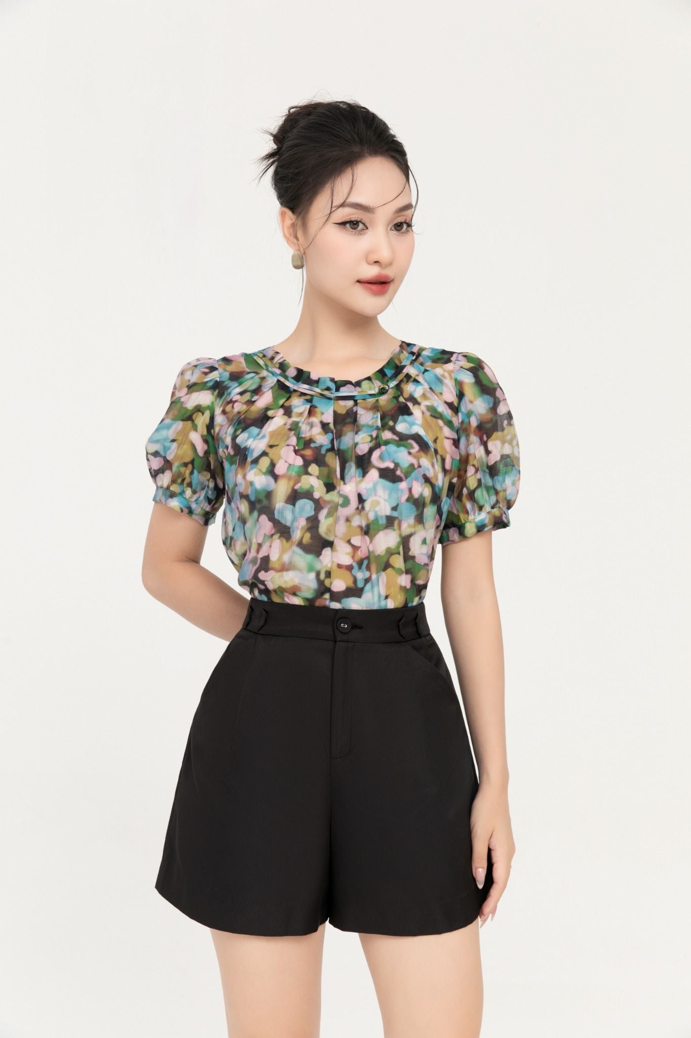 QUẦN SHORT THIẾT KẾ Q03962