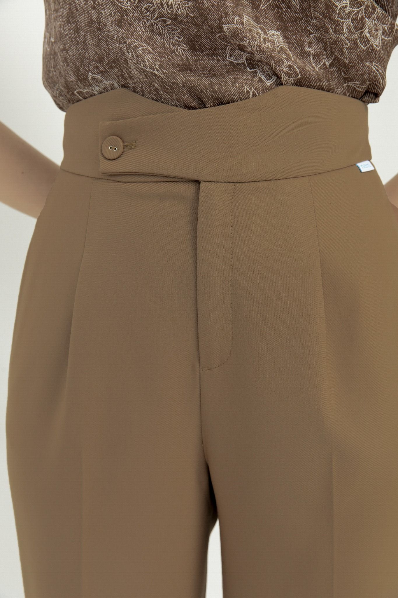 QUẦN ỐNG ĐỨNG Q18182