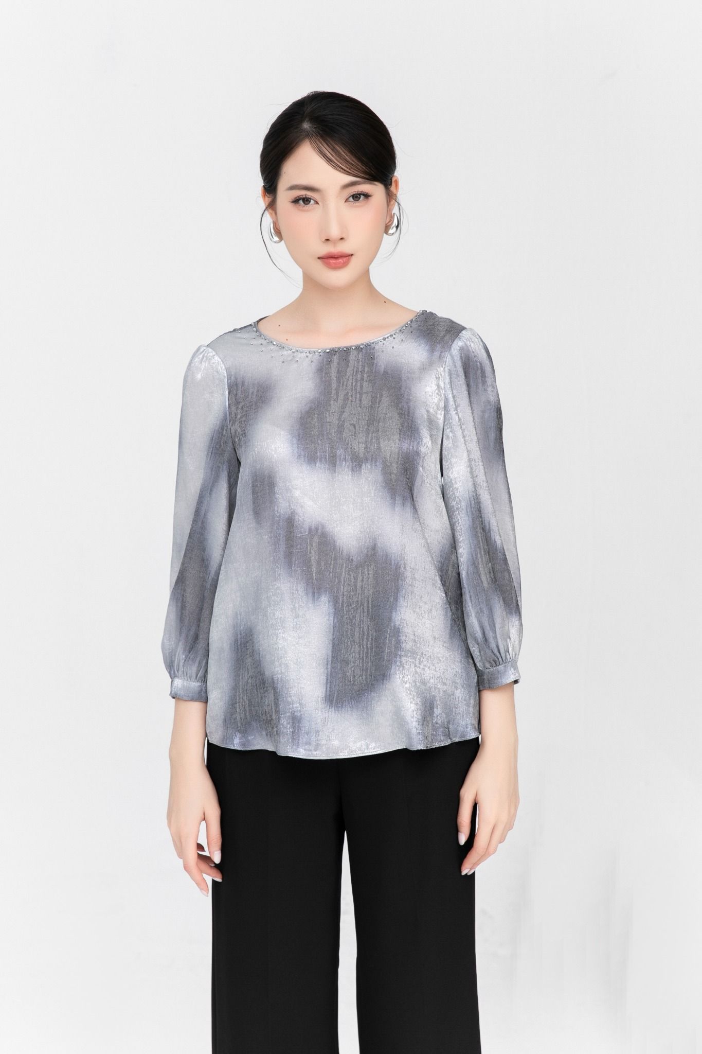 SƠ MI CỔ ĐÍNH CƯỜM SM09272