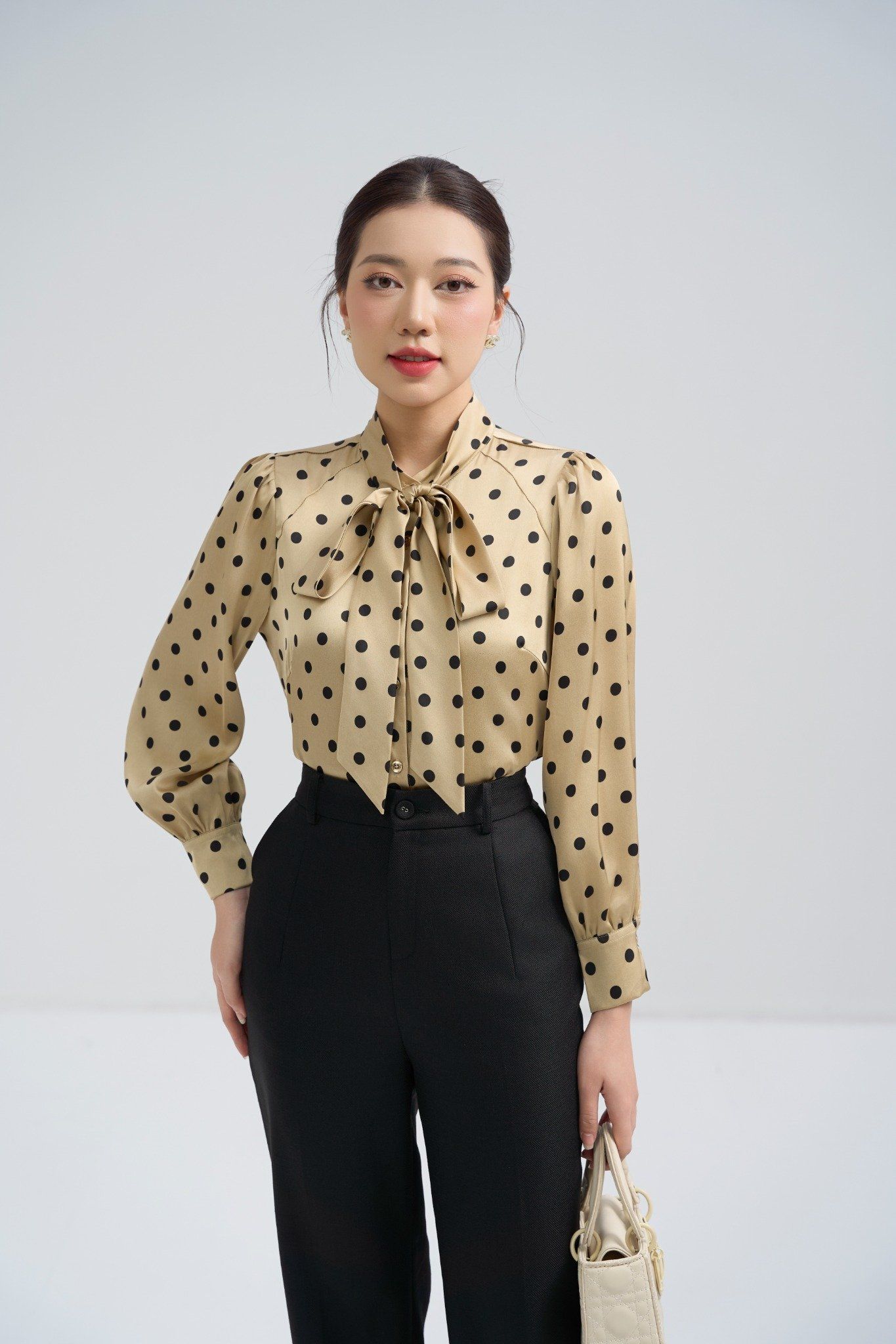 SƠ MI CHẤM BI SM13002