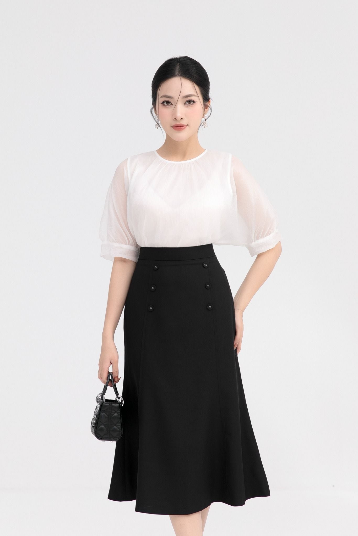 SƠ MI TRẮNG TAY BỒNG SM13772