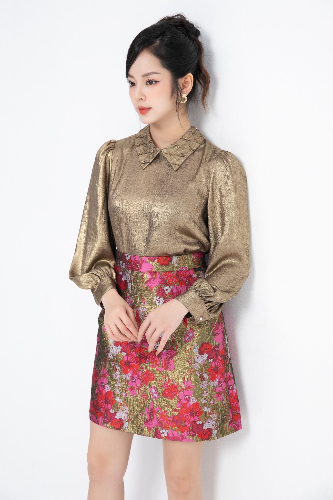 ÁO THIẾT KẾ CỔ BẺ SM15512