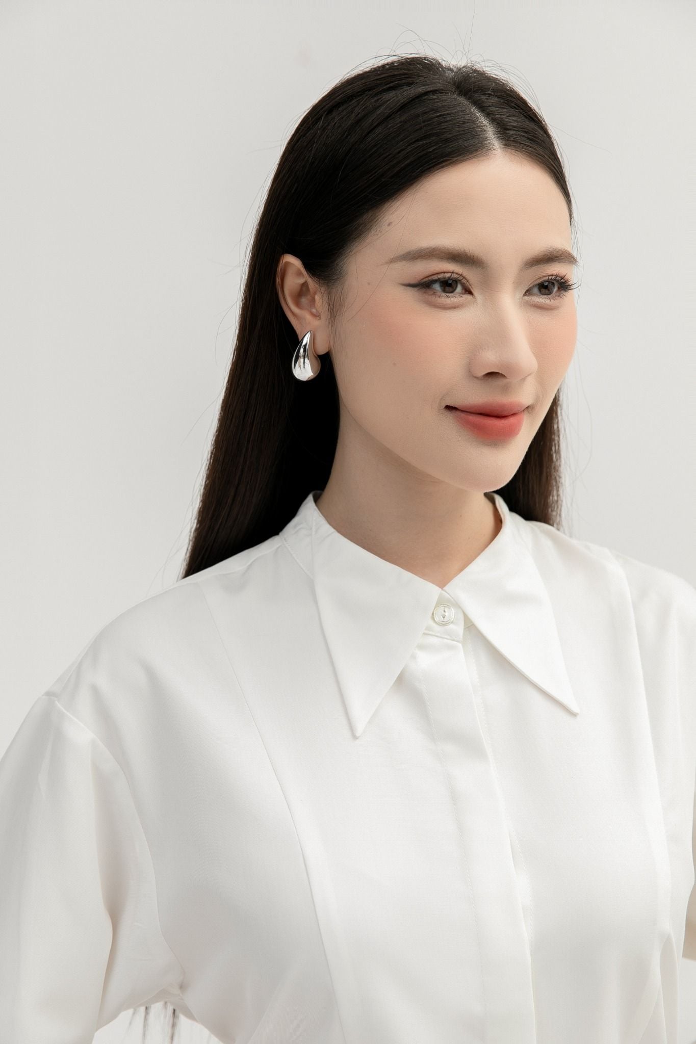 SƠ MI TRẮNG SM15952