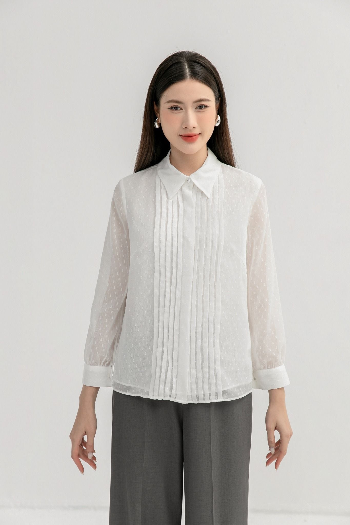 SƠ MI TRẮNG CỔ BẺ SM16972