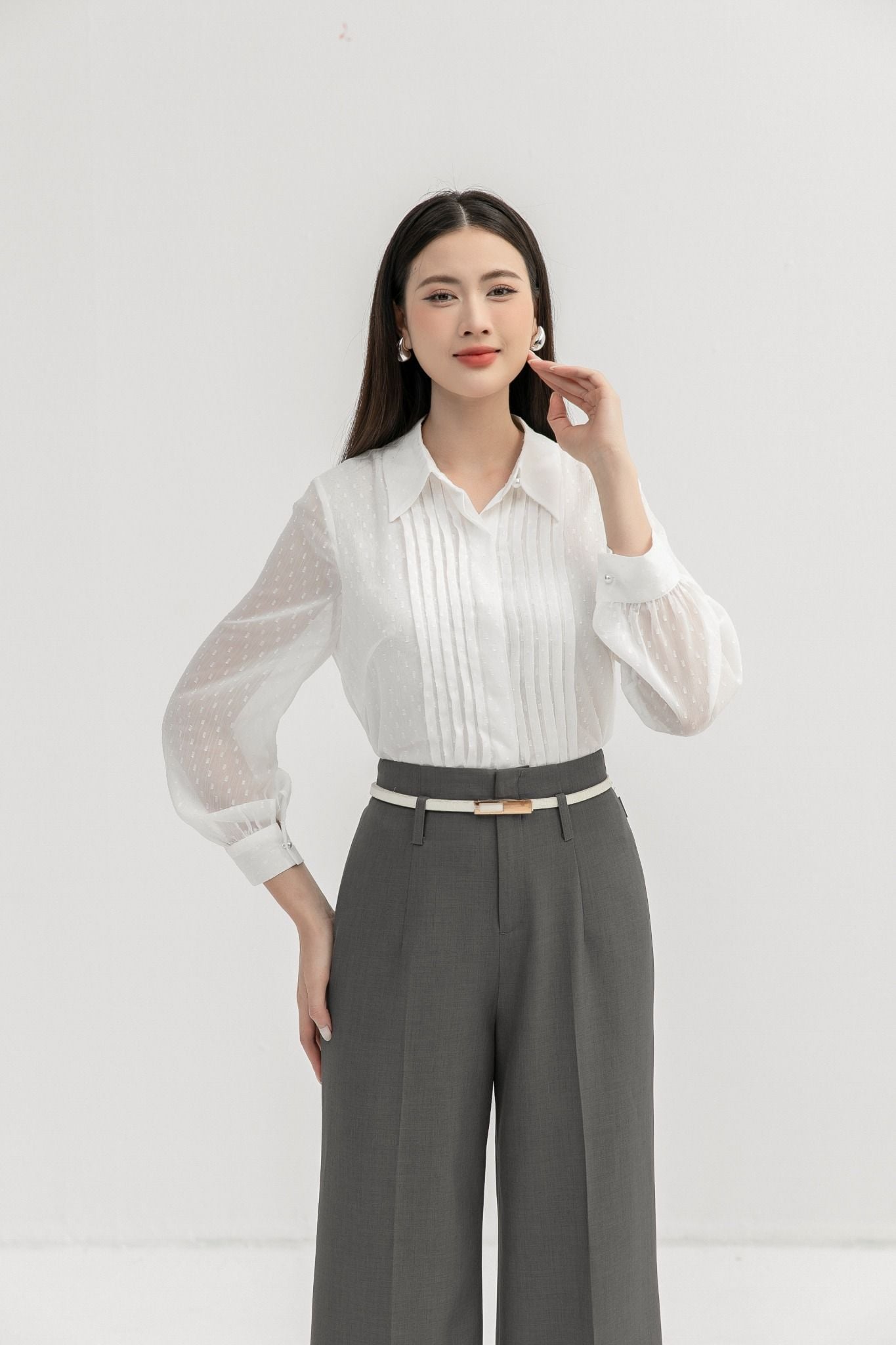 SƠ MI TRẮNG CỔ BẺ SM16972