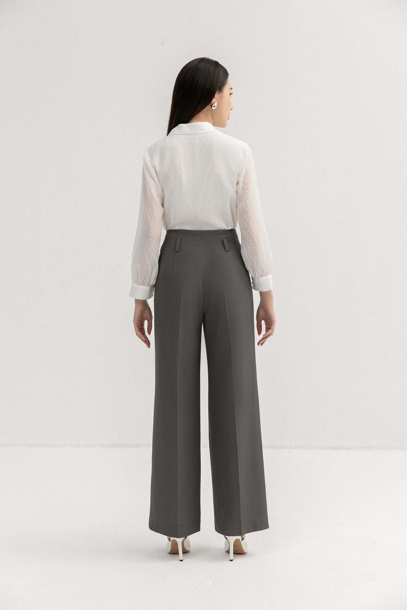 SƠ MI TRẮNG CỔ BẺ SM16972