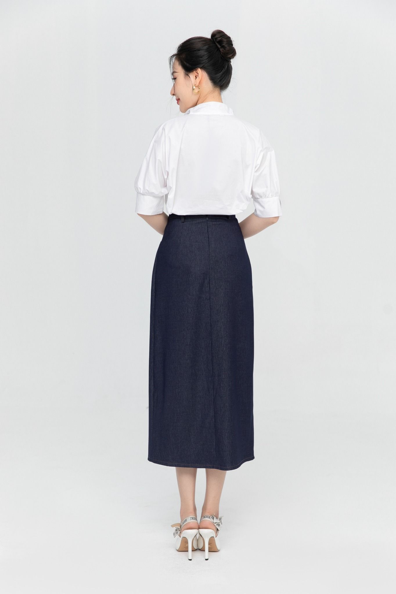 SƠ MI TRẮNG TAY LỠ SM18412