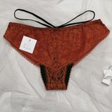  QUẦN LÓT REN CROSSED WAIST BASIC 