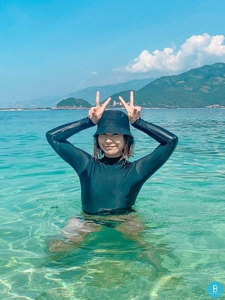  Áo bơi tay dài màu đen chống nắng - Layne Black Top 