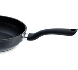  Chảo chống dính Đức Fissler Cenit Induction 20/24/28cm. Vật liệu nhôm đúc cao cấp. Dùng tốt trên mọi loại bếp. 