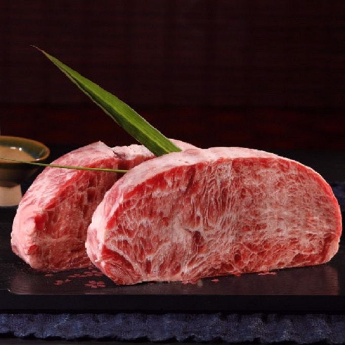  Thịt Bò FUJI Bít Tết Đầu Thăn. Giá 580,000đ/kg (giá chưa bao gồm VAT và vận chuyển). 150gr/miếng. 200gr/miếng 