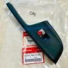 Ốp công tắc lên xuống kính sau bên phải Honda City 2014-2021 chính hãng